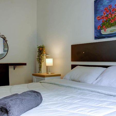 Sunny All Day Apartment Near Athens City Center المظهر الخارجي الصورة